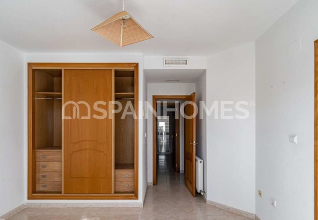 Alicante El Campello'da Sahile Yakın Havuzlu Sitede Geniş Villa 24