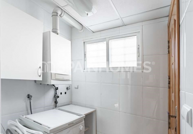 Alicante El Campello'da Sahile Yakın Havuzlu Sitede Geniş Villa 25