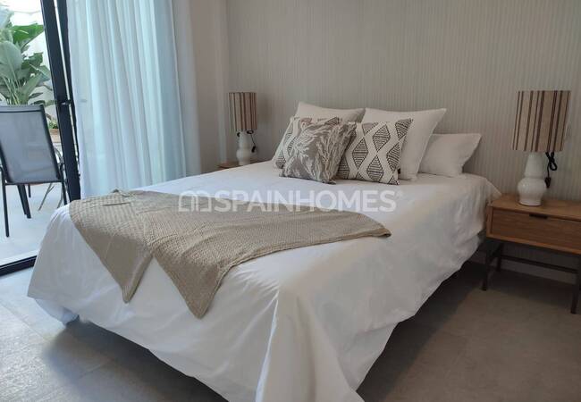 Pilar De La Horadada'da Havuzlu Site İçinde Sıfır Daireler 12