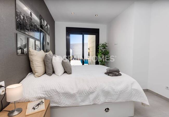 Modern Villas with Pools and Parking in Pilar De La Horadada 16