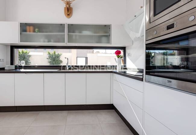 Modern Villas with Pools and Parking in Pilar De La Horadada 12