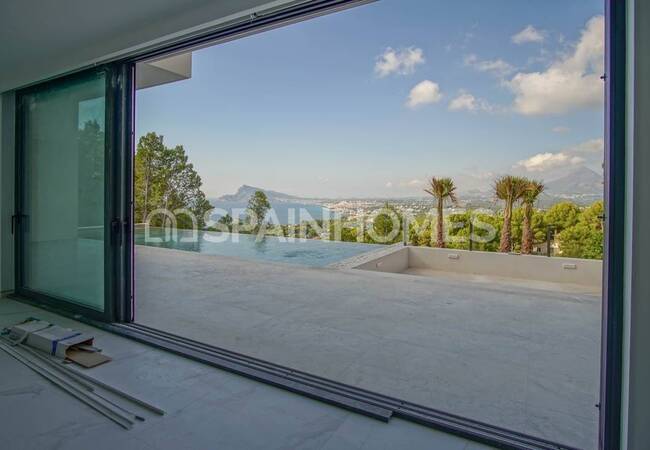 Alicante Altea'da Muhteşem Manzaralı Lüks Villa 19