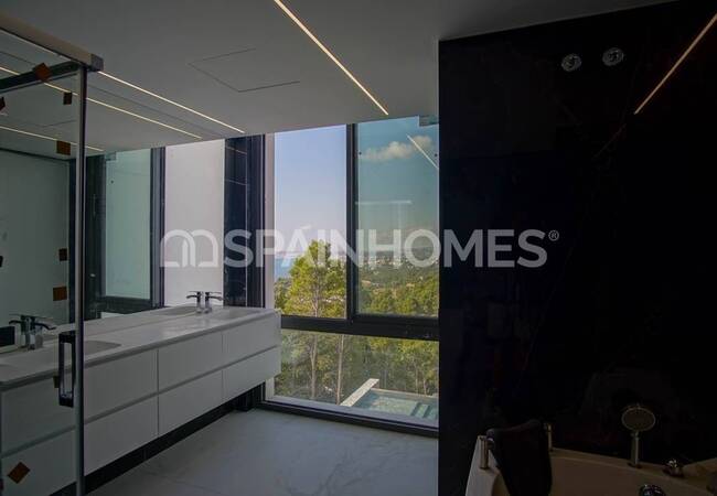 Alicante Altea'da Muhteşem Manzaralı Lüks Villa 34