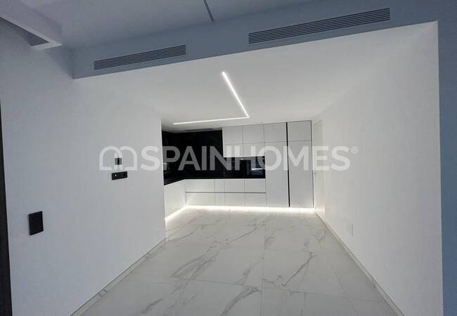 Alicante Altea'da Muhteşem Manzaralı Lüks Villa 31