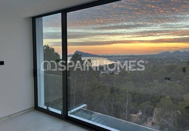 Alicante Altea'da Muhteşem Manzaralı Lüks Villa 22