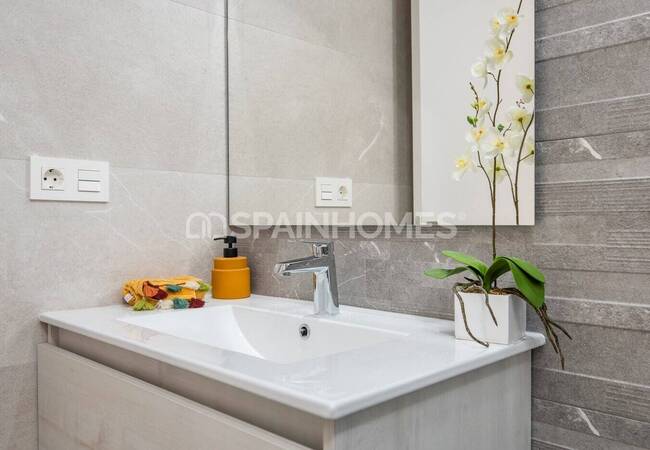 Bungalow Style Detached Houses in Alicante La Herrada 28