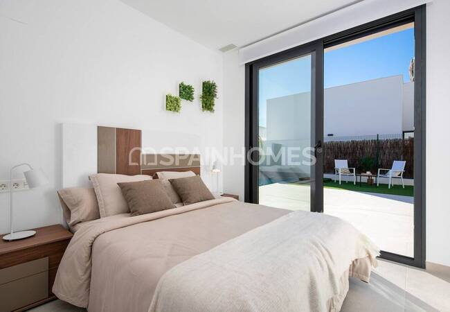 Bungalow Style Detached Houses in Alicante La Herrada 23