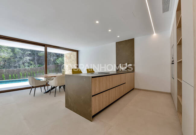 Altea Alicante'de Sahile Yakın Konumda Havuzlu Lüks Villa 31