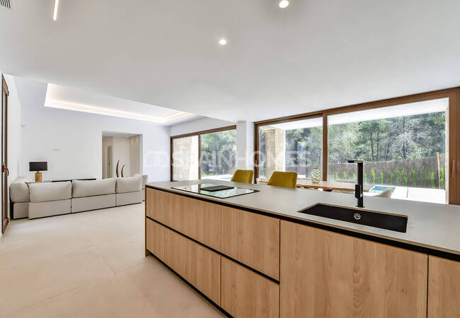 Altea Alicante'de Sahile Yakın Konumda Havuzlu Lüks Villa 33