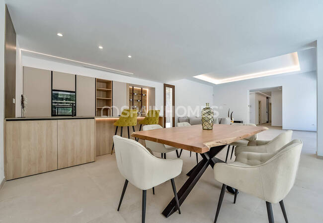 Altea Alicante'de Sahile Yakın Konumda Havuzlu Lüks Villa 22