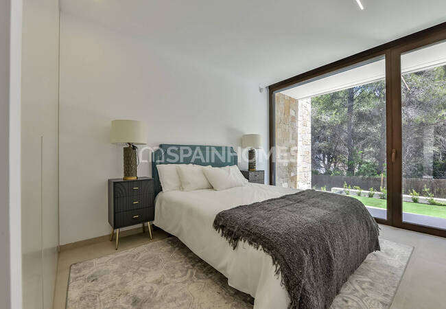 Altea Alicante'de Sahile Yakın Konumda Havuzlu Lüks Villa 37