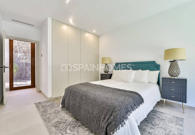 Altea Alicante'de Sahile Yakın Konumda Havuzlu Lüks Villa 42