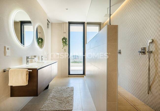 Finestrat Alicante'de Sahile Yakın Konumda Taşınmaya Hazır Villa 25