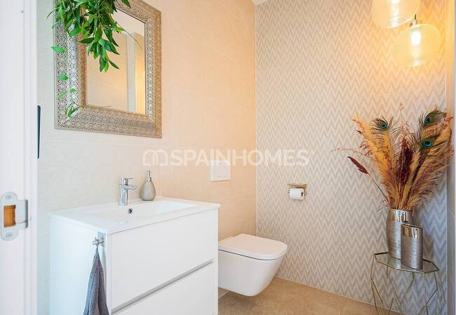 Finestrat Alicante'de Sahile Yakın Konumda Taşınmaya Hazır Villa 27