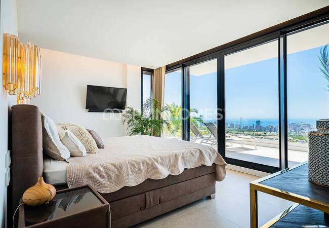 Finestrat Alicante'de Sahile Yakın Konumda Taşınmaya Hazır Villa 22