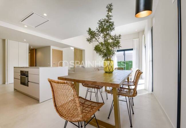 Finestrat'ta Sahile Yakın Bahçeli ve Havuzlu Müstakil Villalar 21