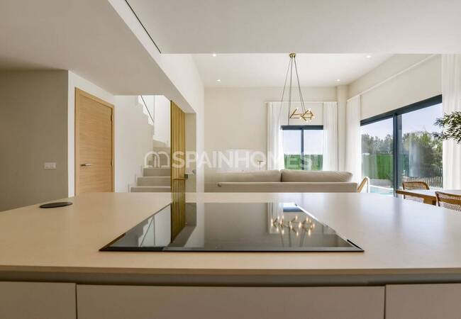 Finestrat'ta Sahile Yakın Bahçeli ve Havuzlu Müstakil Villalar 22