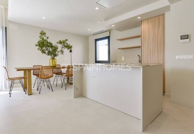 Finestrat'ta Sahile Yakın Bahçeli ve Havuzlu Müstakil Villalar 24