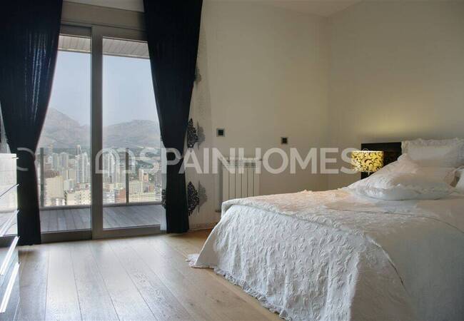 Ready to Move Villa with Stunning Sea and City Views in Benidorm 36