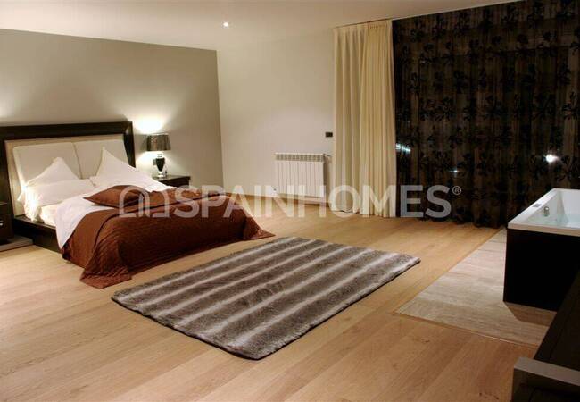 Ready to Move Villa with Stunning Sea and City Views in Benidorm 40