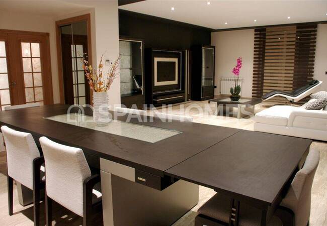 Ready to Move Villa with Stunning Sea and City Views in Benidorm 25