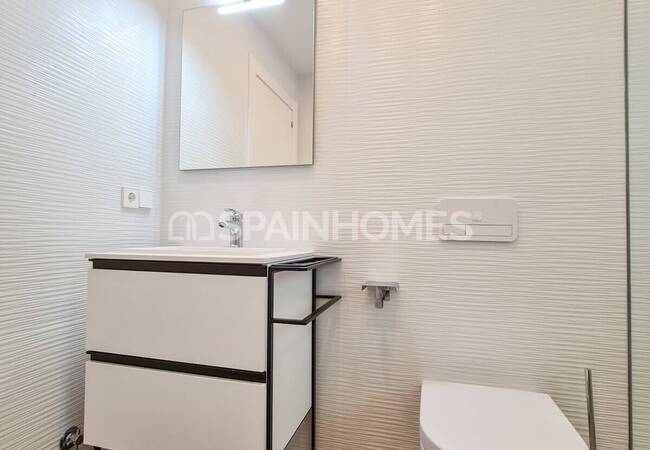 Calpe'de Deniz Manzaralı Geniş Bahçeli Taşınmaya Hazır Villa 38