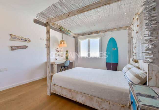 Ready to Move Villa on the Hills of Altea Alicante 24