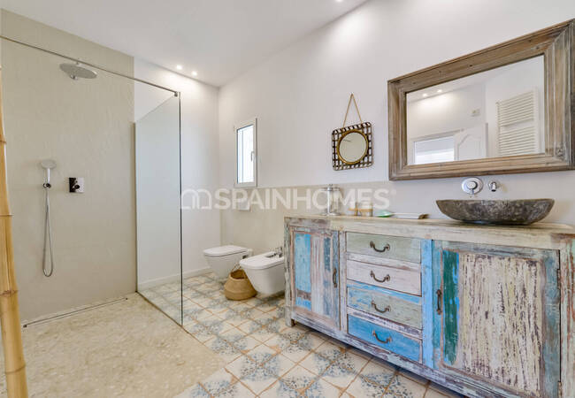 Ready to Move Villa on the Hills of Altea Alicante 38