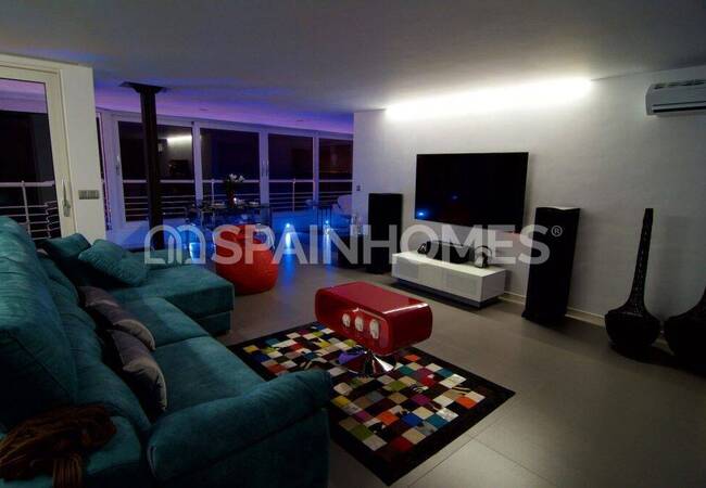Alicante Benidorm’da Site İçinde Deniz Manzaralı Daireler 78