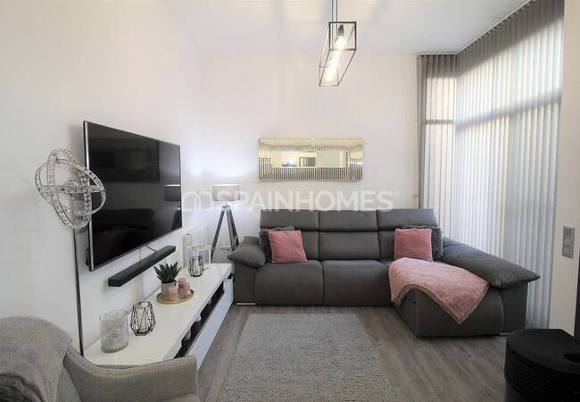 İspanya Algorfa’da Güneşlenme Teraslı ve Otoparklı Modern Ev 8