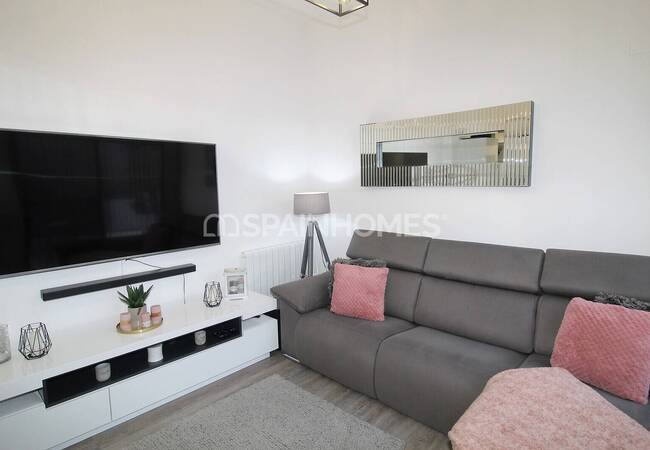 İspanya Algorfa’da Güneşlenme Teraslı ve Otoparklı Modern Ev 7