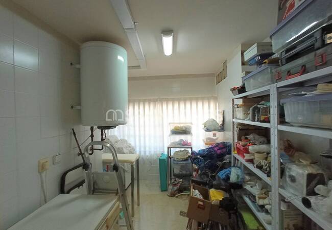 Alicante Benidorm'da Olanaklara Yakın Deniz Kenarı Şık Daire 17