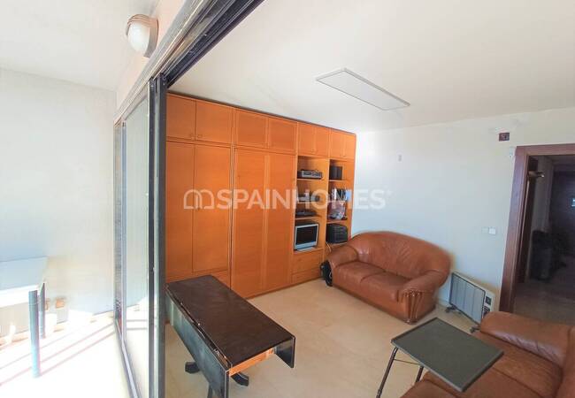 Alicante Benidorm'da Olanaklara Yakın Deniz Kenarı Şık Daire 19