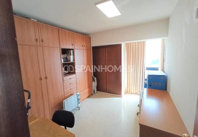 Alicante Benidorm'da Olanaklara Yakın Deniz Kenarı Şık Daire 10