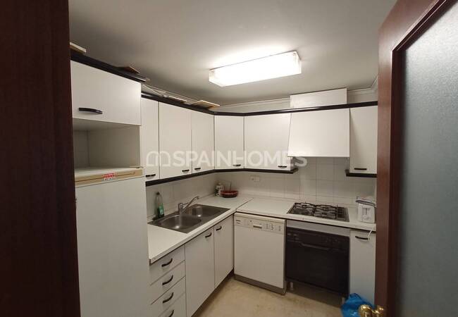 Alicante Benidorm'da Olanaklara Yakın Deniz Kenarı Şık Daire 16