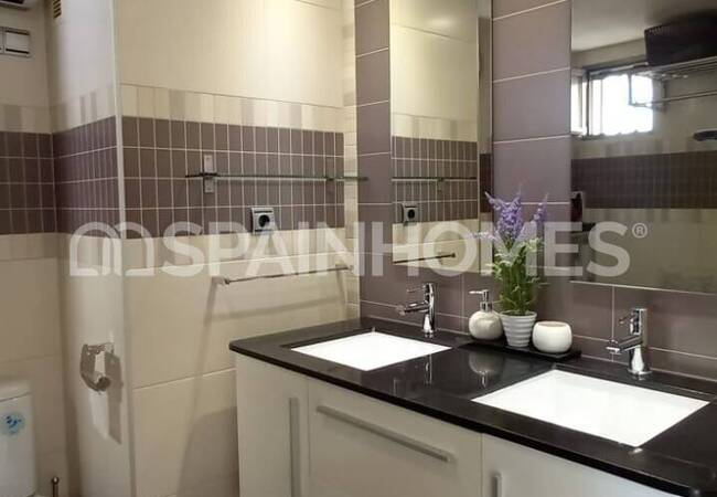 Apartment with City Views in City Center of Alicante 12