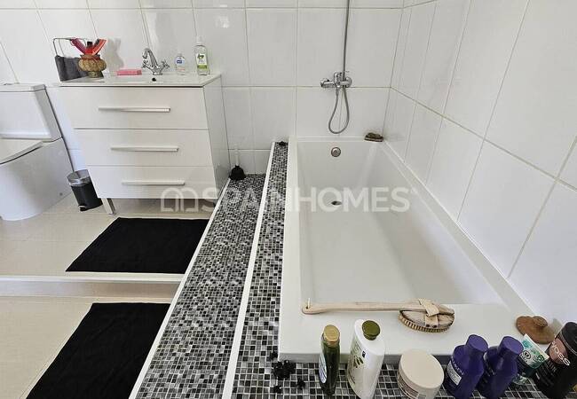 Well-located Country House with Private Pool in Alicante 27