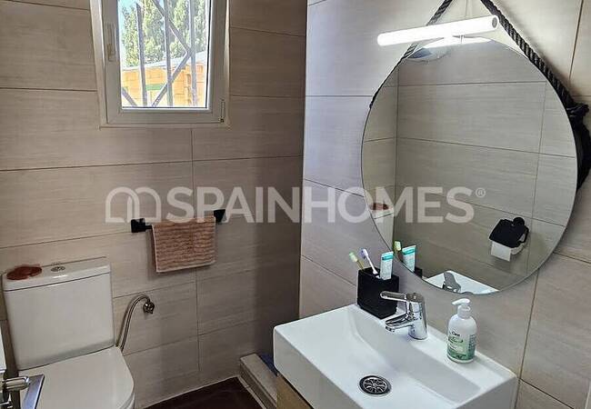 Well-located Country House with Private Pool in Alicante 29