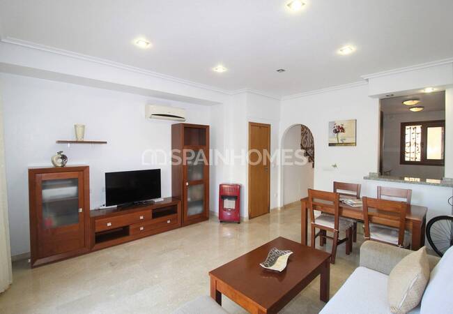 Orihuela Las Ramblas’ta Golf Sahasına Bitişik Eşyalı Villa 23