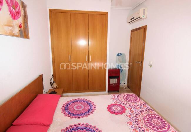 Orihuela Las Ramblas’ta Golf Sahasına Bitişik Eşyalı Villa 31