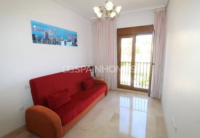 Orihuela Las Ramblas’ta Golf Sahasına Bitişik Eşyalı Villa 29