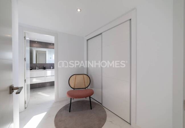 Contemporary Flats with Sea Views in Punta Prima 59