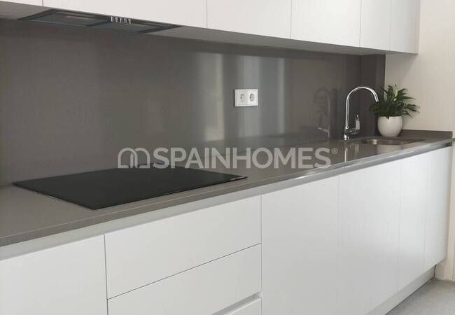 Alicante Villamartin’de Avantajlı Konumda Havuzlu Şık Evler 21