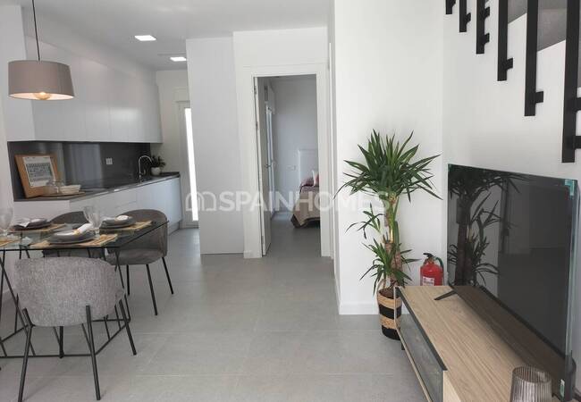 Alicante Villamartin’de Avantajlı Konumda Havuzlu Şık Evler 17