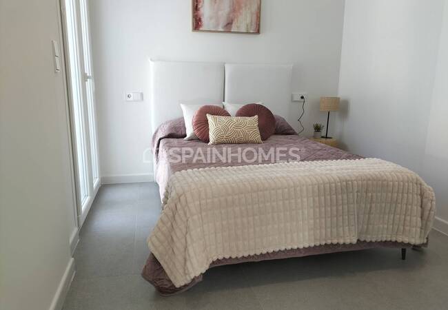 Alicante Villamartin’de Avantajlı Konumda Havuzlu Şık Evler 24