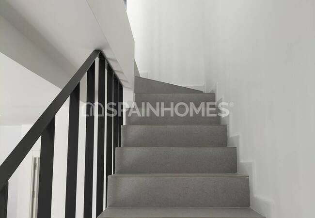 Alicante Villamartin’de Avantajlı Konumda Havuzlu Şık Evler 23