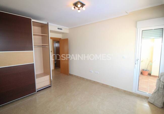 Detached Villa with Communal Pool in Los Montesinos 28