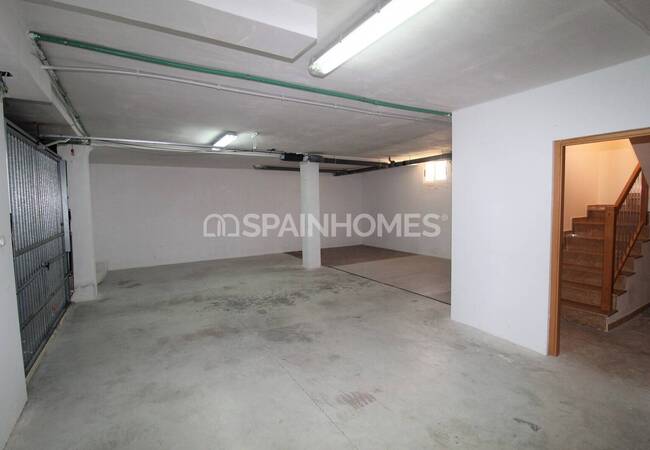 Detached Villa with Communal Pool in Los Montesinos 33