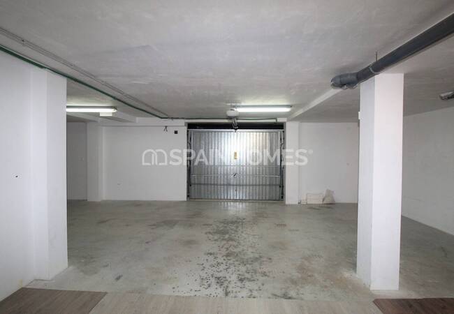 Detached Villa with Communal Pool in Los Montesinos 35