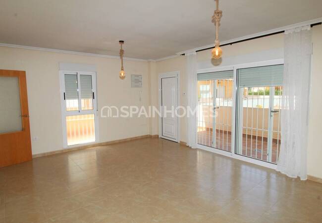 Detached Villa with Communal Pool in Los Montesinos 19